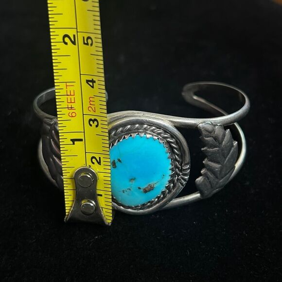 Vintage  Thick Turquoise and Sterling Silver Cuff Bracelet - Picture 5 of 9